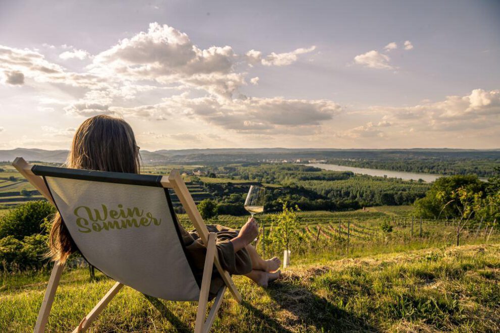 Den Weinsommer im Liegestuhl genießen